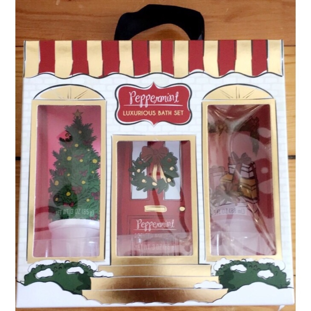 SOLD!!!! Peppermint Luxurious Bath Set